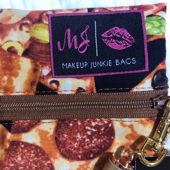 Makeup Junkie Bag Size Mini Pizzeria Print - Picture 3 of 5